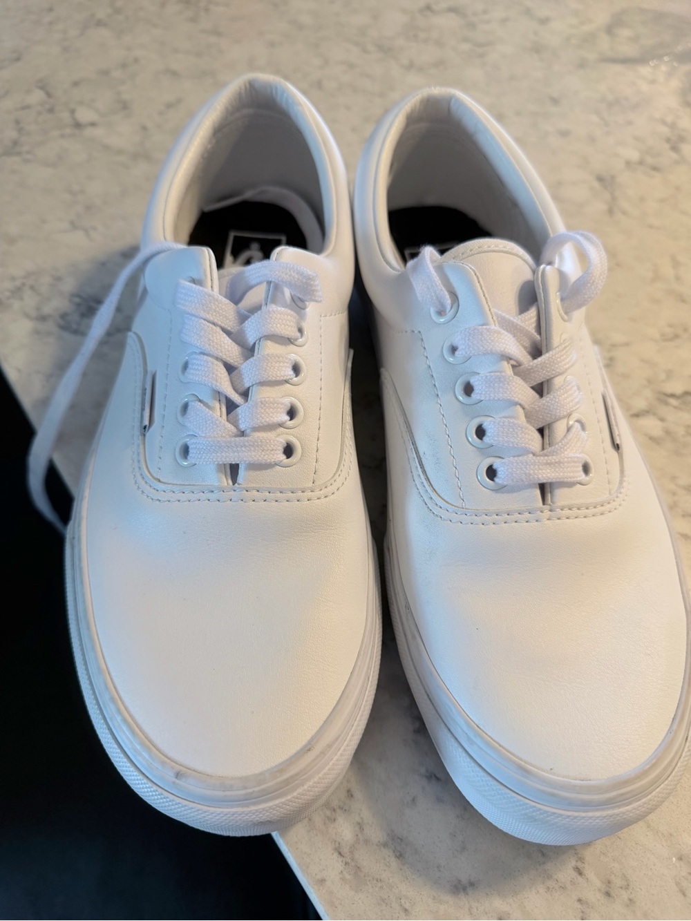 Vans White Low-Top Canvas leather Sneakers men’s 8 women’s 9.5
